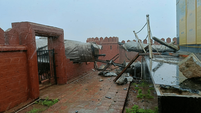 The 35-ft statue of Chhatrapati Shivaji Maharaj in Sindhudurg’s Malvan collapsed on Monday | Pic credit: X/@kulkarnidrao