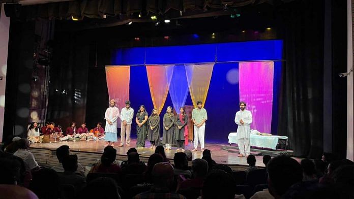 The cast of the play at the curtain call | Mrinalini Dhyani | ThePrint