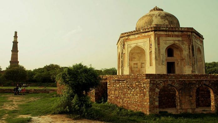 Mehrauli Park | Wikimedia commons