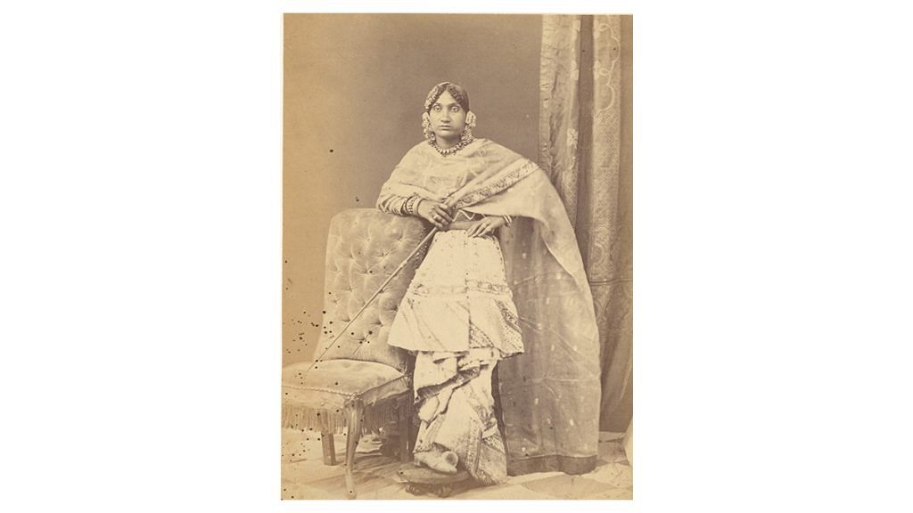 Ameer Jan, Biba Wali dancing girl of the Oudh Court of Lucknow, The Beauties of Lucknow, Plate. 06, Darohah Abbas Ali, Kolkata. Image courtesy of The New York Public Library, and Wikimedia Commons 