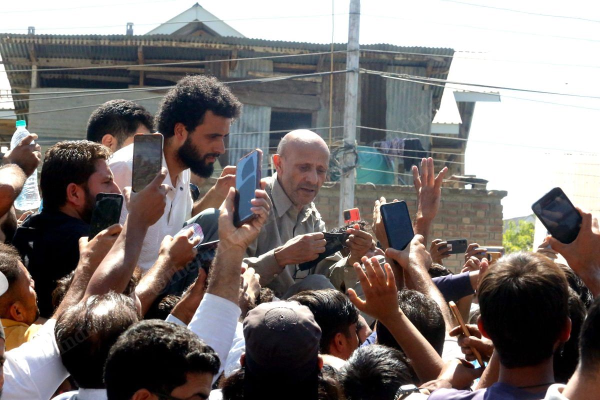 People gathering to see Awami Ittehad Party (AIP) chief Engineer Rashid | Praveen Jain | ThePrint