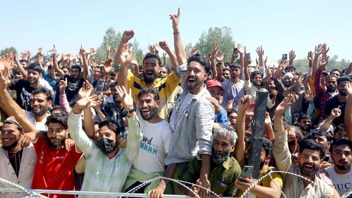 Huge crowd gathered at Rashid Engineer rally | Praveen Jain | ThePrint