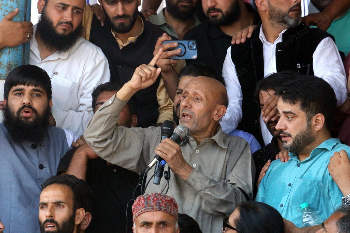 Engineer Rashid addressing a rally at Ground Deliana in Baramulla | Praveen Jain | ThePrint