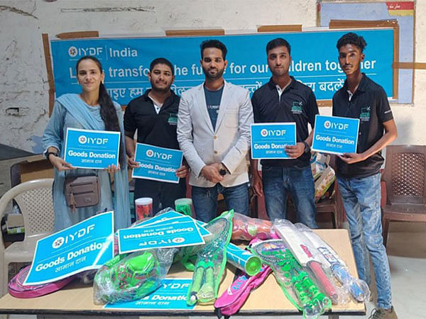 IYDF and Binary Infotech Solution Provide Aid to Underprivileged Students in Meerut