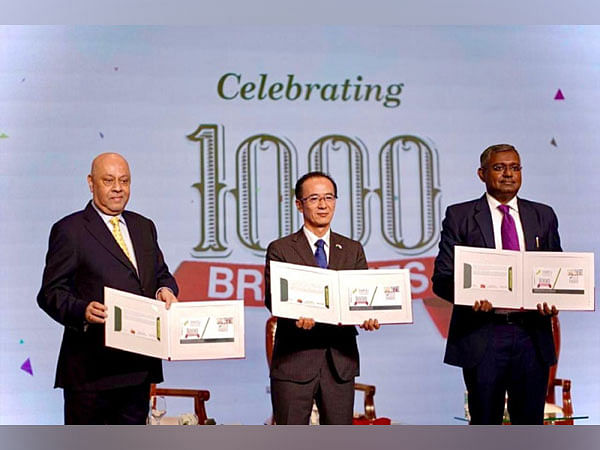 SMFG India Credit Launches its 1000th Branch; Commemorates Milestone with Special Cover and My Stamp Release