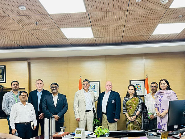 American Society for Non-Destructive Testing (ASNT) and American Welding Society (AWS) Discuss NDT and Welding Training Initiatives with Railway Minister