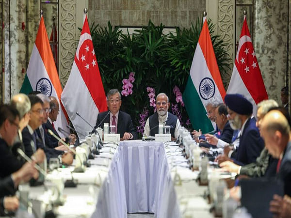 PM Modi meets Singapore's top business leaders, showcases India's investment potential