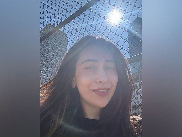 Karisma Kapoor shares her sunkissed image