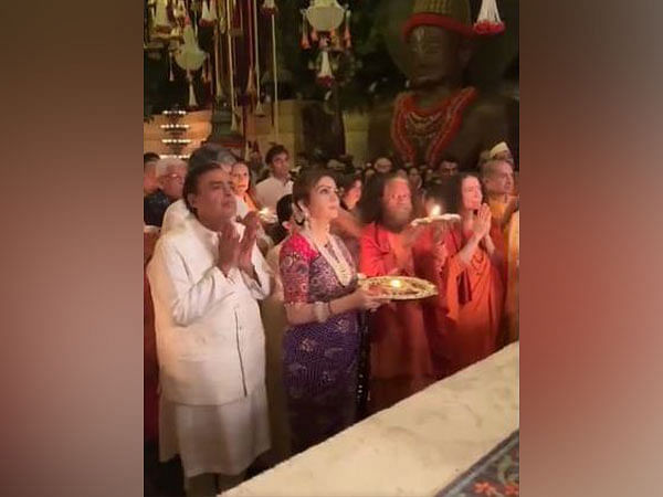 Ambani family offer prayers to Lord Ganpati at their residence