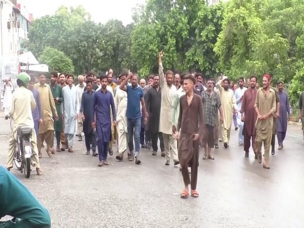 Pakistan: Traders hold strike against heavy taxation, laments government's economic policy
