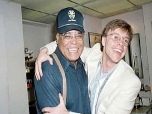 Legendary actor James Earl Jones dies at 93