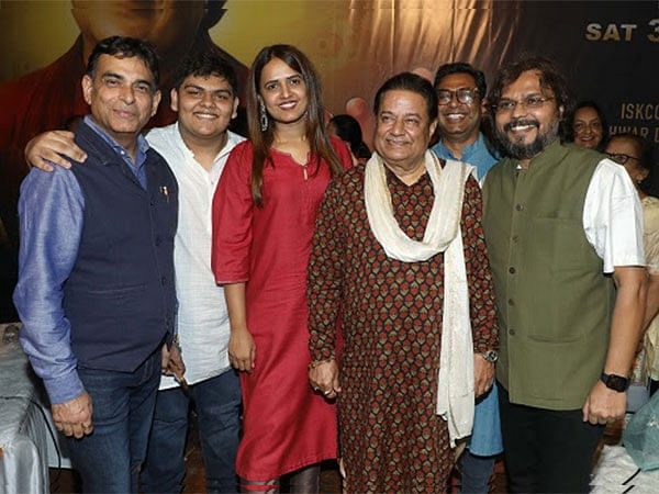 Anup Jalota Enthralled Audience with Bhajans at 'Krishnarth' Program Organised by Studio Refuel