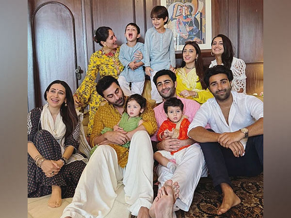 How cute! Ranbir adorably poses with his daughter Raha at Kapoors Ganesh Chaturthi celebration