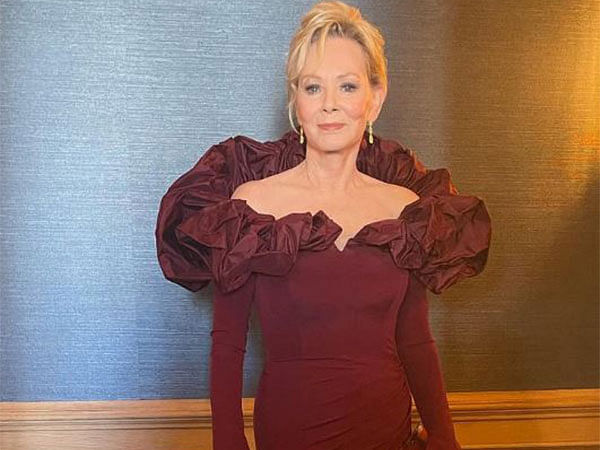 Emmys: Jean Smart gets standing ovation as she bags award for Outstanding Lead Actress in comedy series 