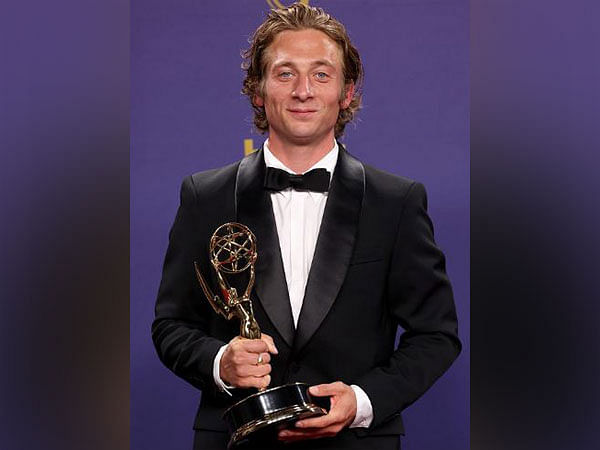 Jeremy Allen White wins second consecutive Emmy for 'The Bear,' thanks co-stars in heartfelt speech