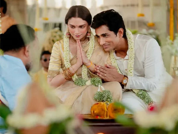 Aditi Rao Hydari, Siddharth are now married; couple shares beautiful pictures