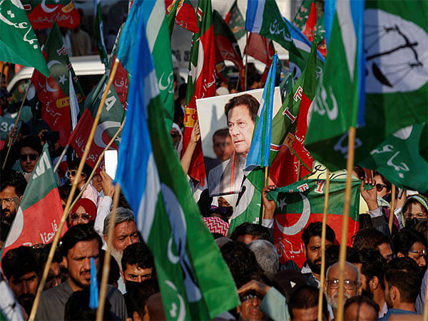 Pak: Imran Khan's party to hold rally in Lahore tomorrow