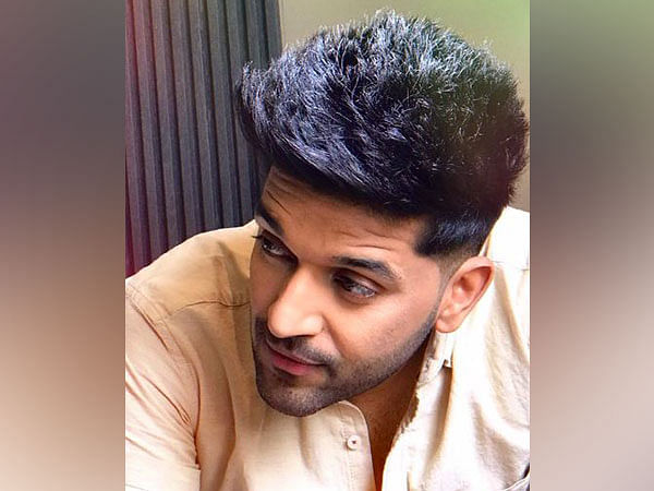 Guru Randhawa comes up with new song 'Rich Life' 