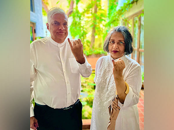 Wickremesinghe and Rajapaksa cast votes in crucial Sri Lankan election