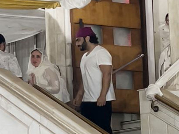 Kareena, Arjun Kapoor attend prayer meet of Malaika Arora's father at Gurudwara  