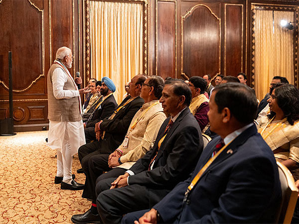 PM Modi meets members of 'Overseas Friends of BJP' in US