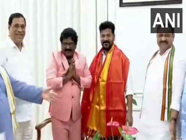 Lyricist Chandrabose meets Telangana Chief Minister Revanth Reddy