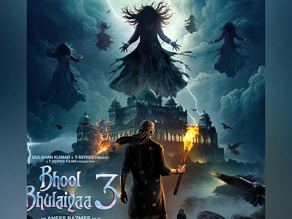 Rooh Baba Vs Manjulika: Kartik Aaryan teases fans with new spooky poster of 'Bhool Bhulaiyaa 3'