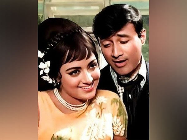 Hema Malini remembers Dev Anand on his birth anniversary