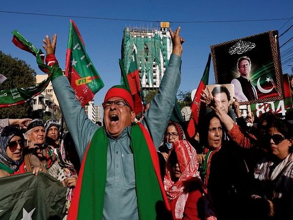 Pakistan Tehreek-e-Insaf lawyers hold protest against proposed constitutional court, Chief Justice Isa