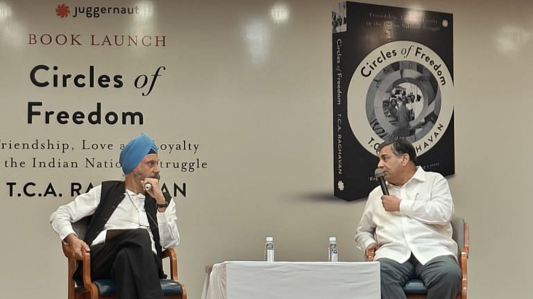 Motilal Nehru opposed Vijaya Lakshmi Pandit’s affair with Syed Hossain. Even Gandhi intervened