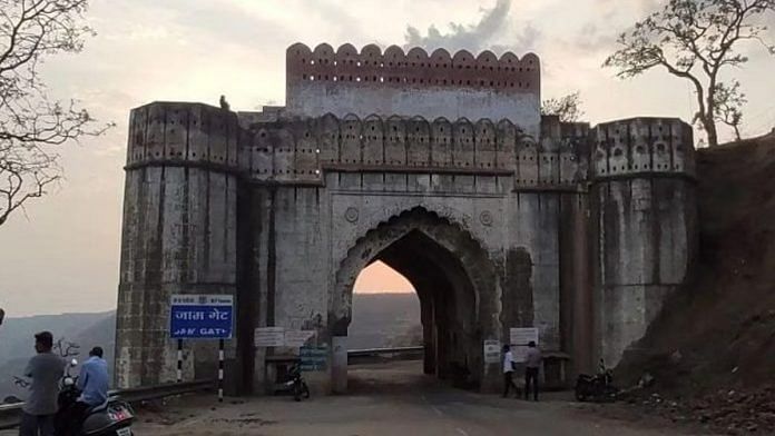 Representational image of Jam Gate | Iram Nafis Siddique | ThePrint