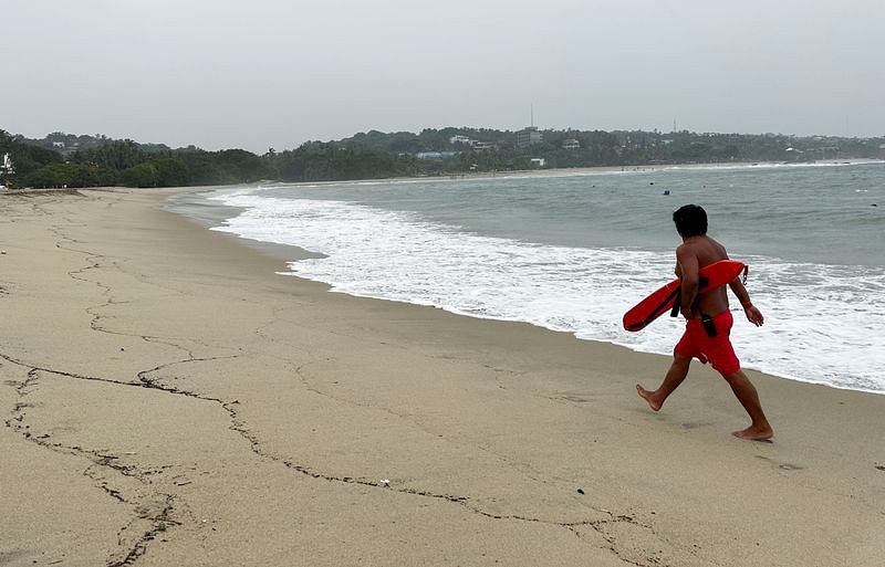 Mexico issues red alert as Hurricane John barrels toward southern coast