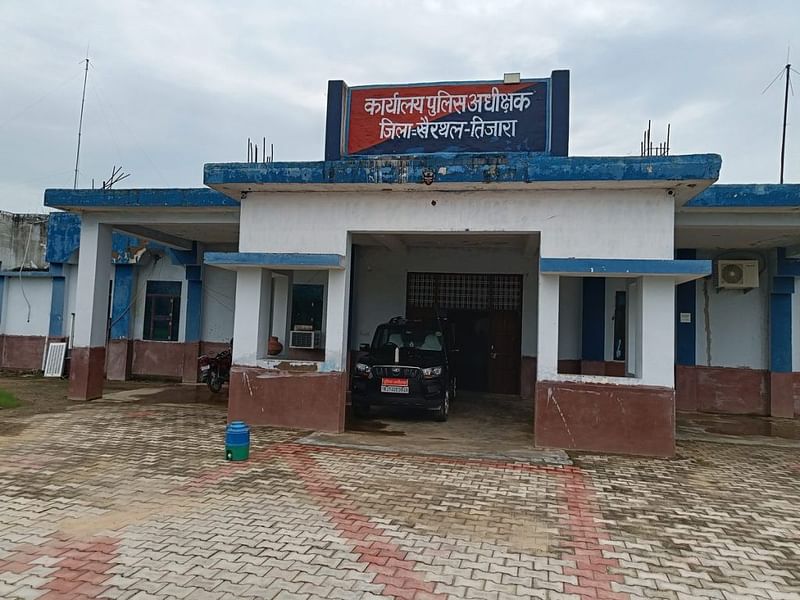 खैरथल-तिजारा का एसपी ऑफिस पुराने किराए के भवन में स्थित है | फोटो: कृष्ण मुरारी/दिप्रिंट