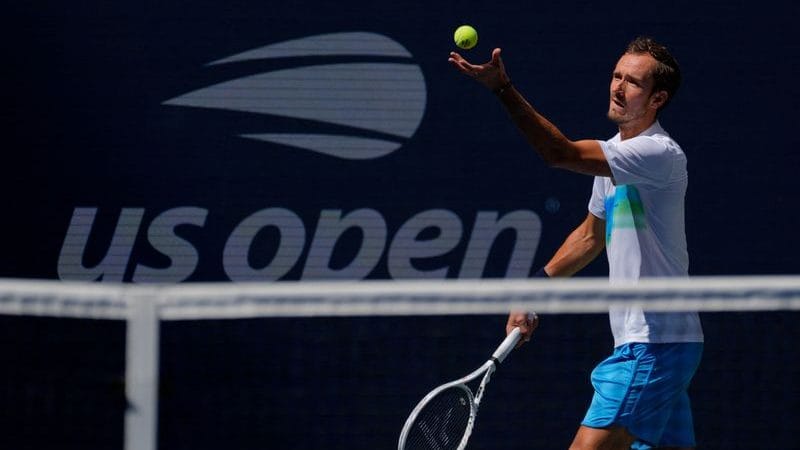 Russian tennis player Daniil Medvedev smashed his racquet after missing a volley at the net against Thailand’s Kasidit Samrej | Reuters