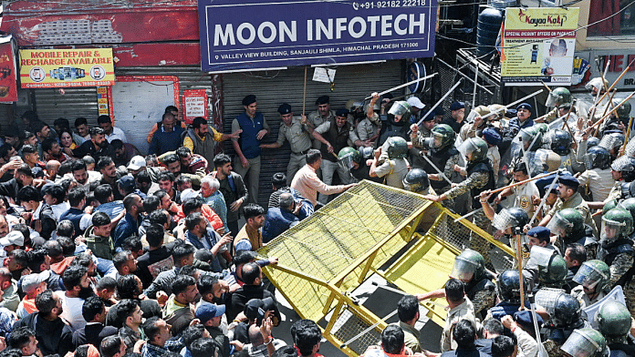 Police try to stop protesters from moving towards disputed mosque in Shimla's Sanjauli on Wednesday | ANI