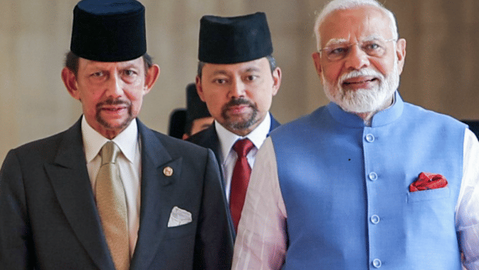 Prime Minister Narendra Modi with Sultan Haji Hassanal Bolkiah before the bilateral meeting, in Bandar Seri Begawan | ANI
