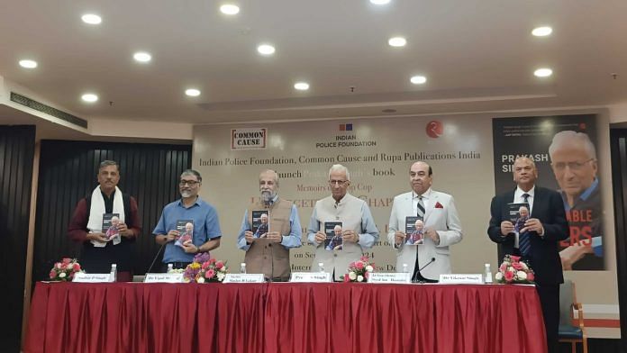 Justice Madan Lokur, UP former DGP Vikram Singh, former IPS SP Singh at the launch of veteran IPS officer Prakash Singh's memoir Unforgettable Chapters at Delhi's IIC | Photo: Krishan Murari/ThePrint