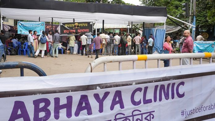 Junior doctors from several medical colleges attend 'Abhaya clinic', a free medical camp to provide telemedicine services, as a mark of the doctors' protest against the trainee doctor's rape and murder at the RG Kar hospital, in Kolkata, Sunday, Sept 8, 2024 | PTI