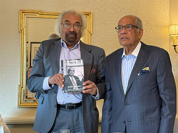 Dr Javad Hassan Launches Autobiography 