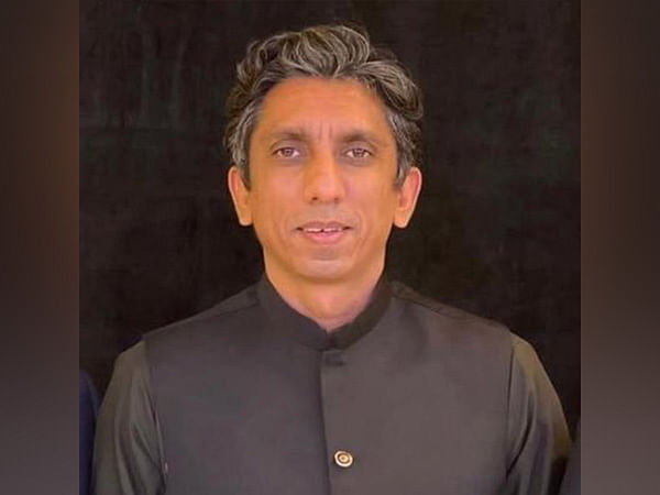 Pakistan: Human Rights Commission urges action against extremists targeting journalist Azaz Syed