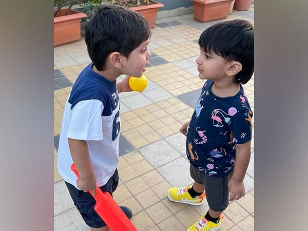 Kareena Kapoor shares candid picture of Jeh as she extends birthday wishes for Neha Dhupia's son Guriq