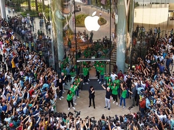 Apple to open four more exclusive retail stores in India