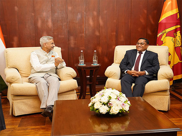 Jaishankar meets Sri Lankan counterpart, assures India's support for economic rebuilding