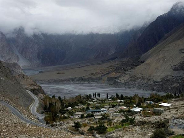 PoGB: Residents of Raminji village protest against lack of health facilities in Gojal Valley