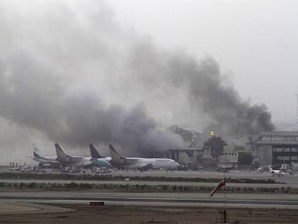 Three foreign nationals killed, 17 injured in explosion near Karachi airport