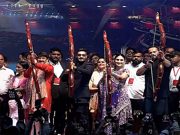 Dussehra celebrations: Ajay Devgn, Kareena Kapoor, Rohit Shetty perform Ravana Dahan at Red fort