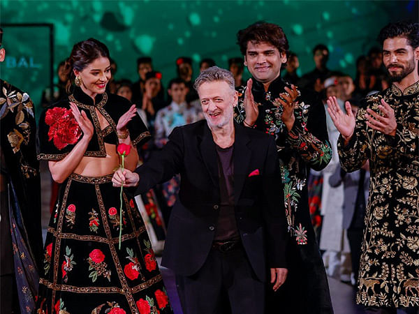 Ananya Panday in Rohit Bal's ensemble bring glam to grand finale of Lakme Fashion Week X FDCI 2024