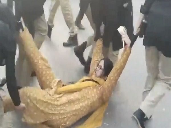 Human Rights Commission demands investigation into Police violence during Sindh Rawadari March