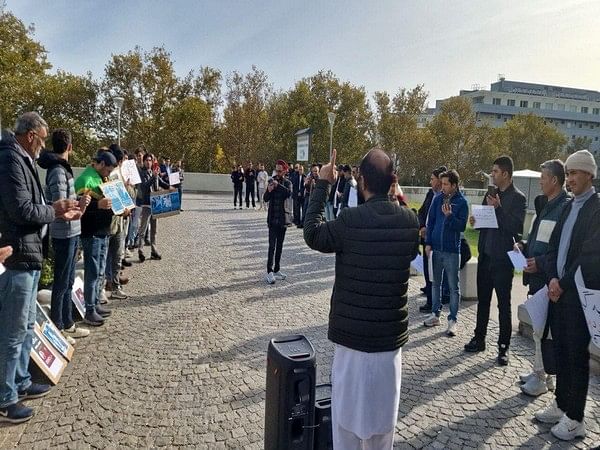 Pashtun Tahafuz Movement, Afghan Cultural Association demand justice for Pashtuns at Vienna protest