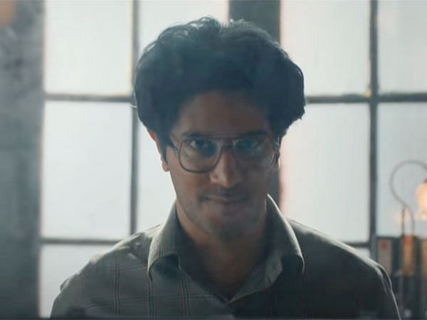 Lucky Baskhar: Dulquer Salmaan's trailer leaves fans intrigued